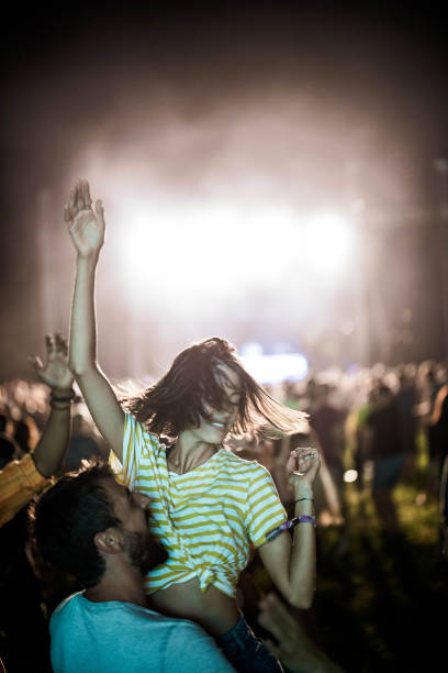 Imagen de fondo para la sección de música & conciertos de ticketefectivo